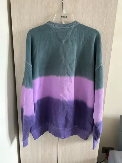 Polerón Tommy Jeans degradado verde y morado - miniatura 3