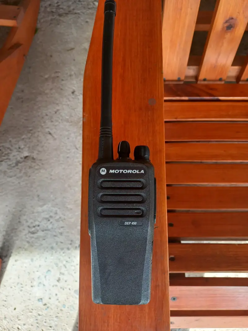 Radio portátil Motorola DEP 450 en buen estado - 3