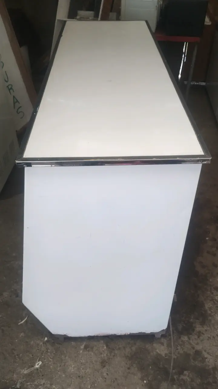 Vitrina refrigerada comercial usada - 5