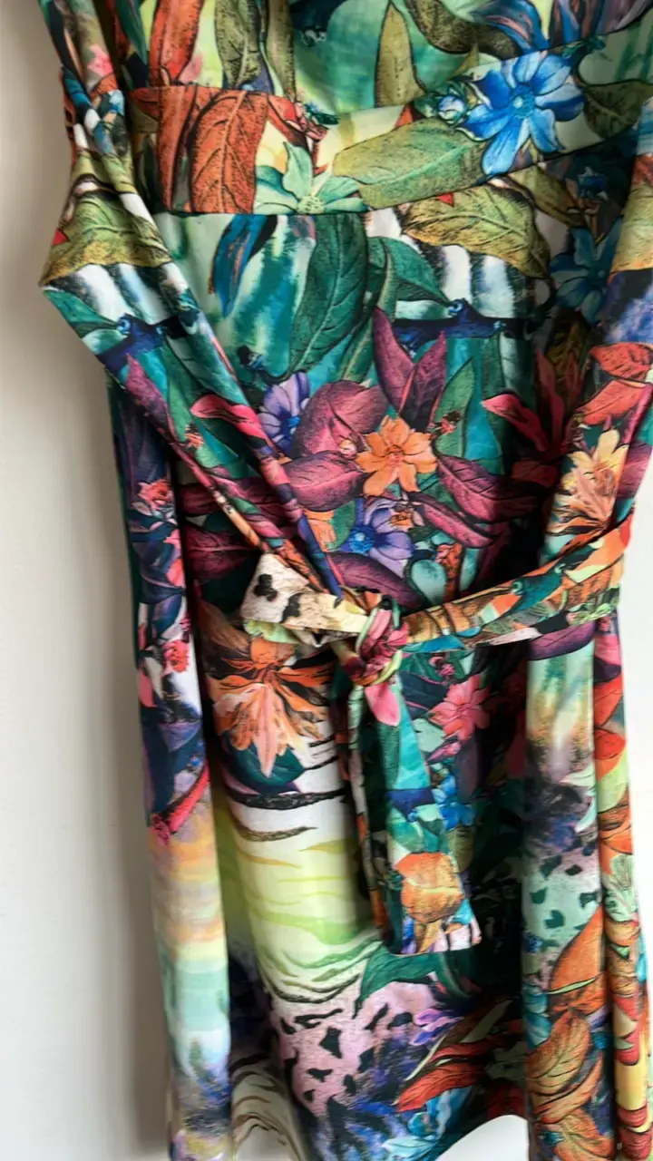 Vestido estampado floral colorido - 3