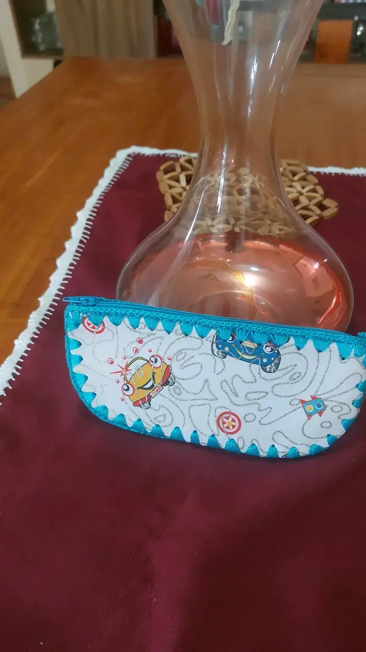 Decantador de vidrio con diseño elegante