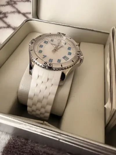 Reloj Wenger suizo con correa blanca - miniatura 1