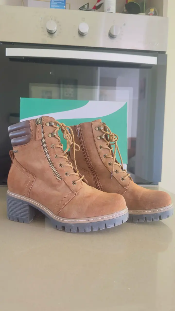 Botines de cuero camel con cierre lateral Azaleia - 1