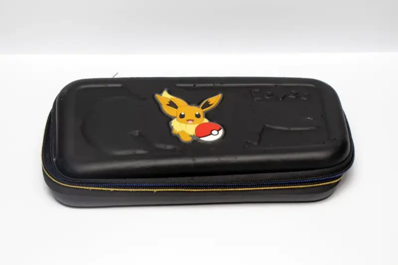 Estuche rígido Pokémon Eevee para consola - 1