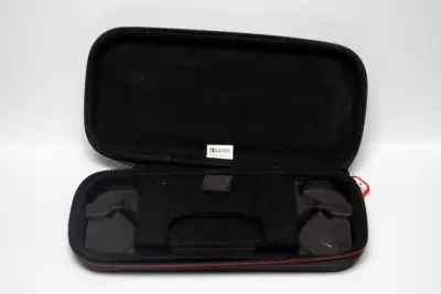 Estuche rígido negro para Nintendo Switch - miniatura 3