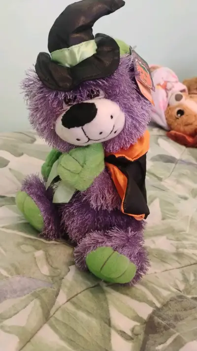 Peluche de oso morado disfrazado de Halloween - miniatura 2