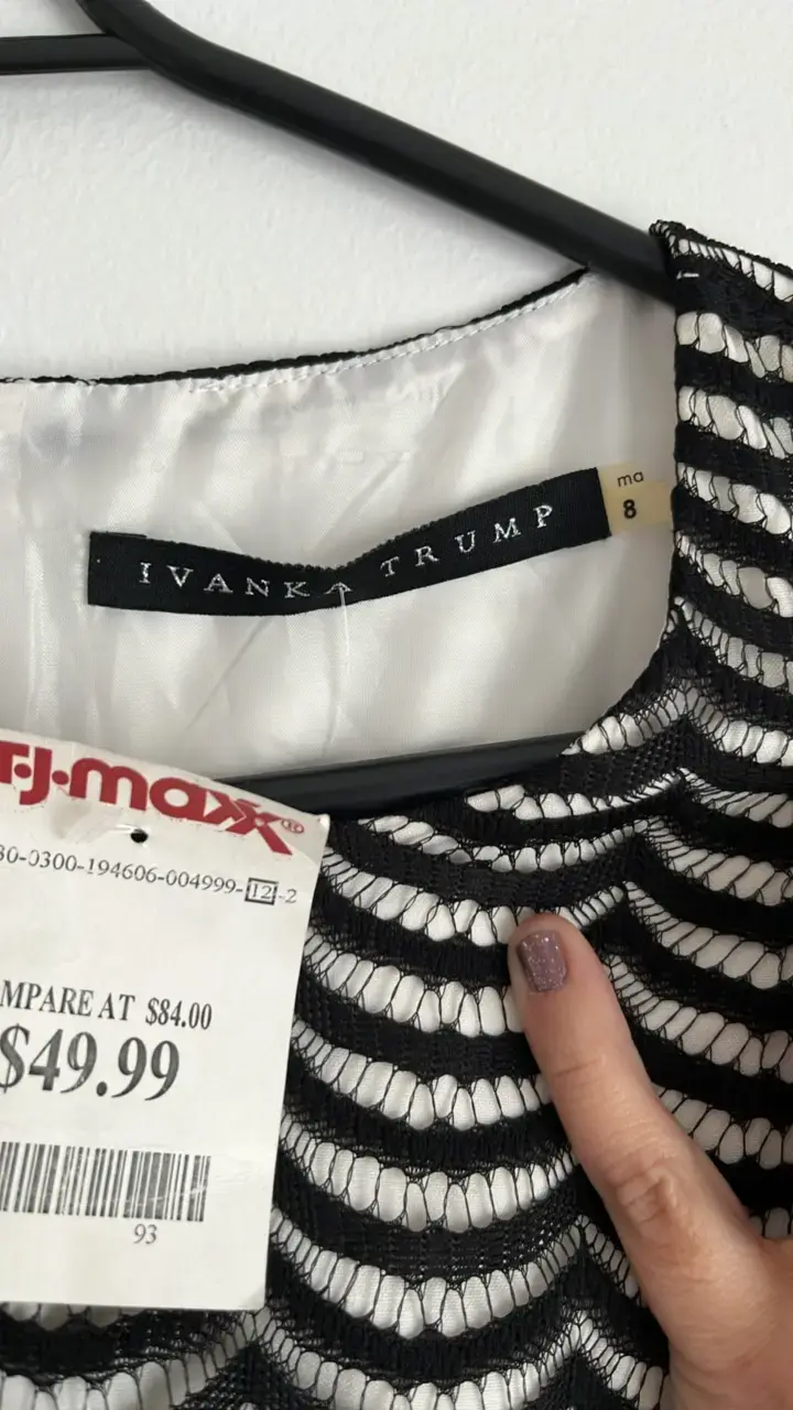 Vestido blanco y negro Ivanka Trump elegante - 5