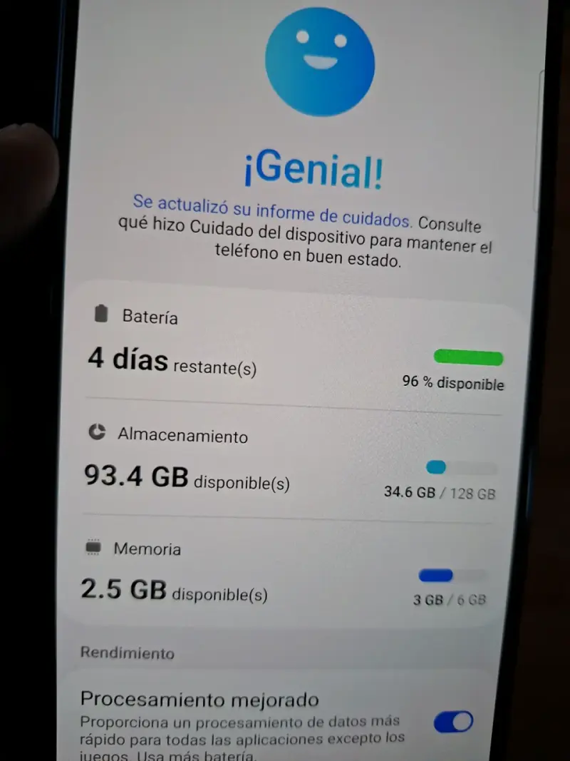 Samsung Galaxy S20 FE en buen estado - 6
