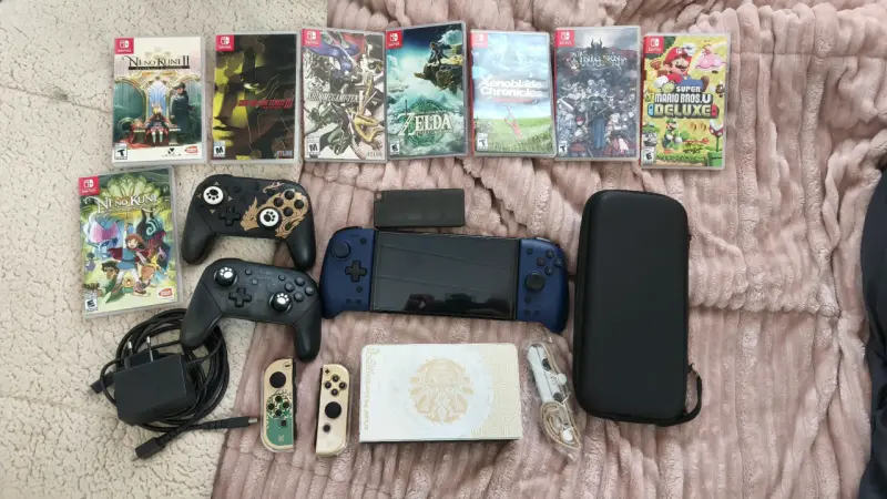 Consola Nintendo Switch con juegos y accesorios