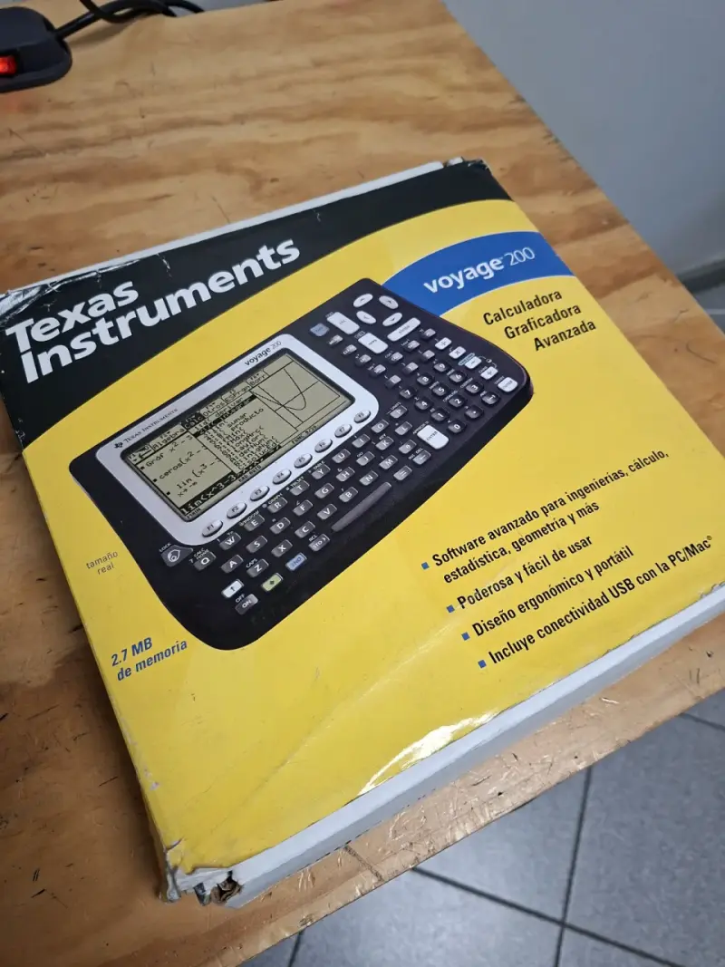 Calculadora gráfica avanzada Texas Instruments Voyage 200 - 1
