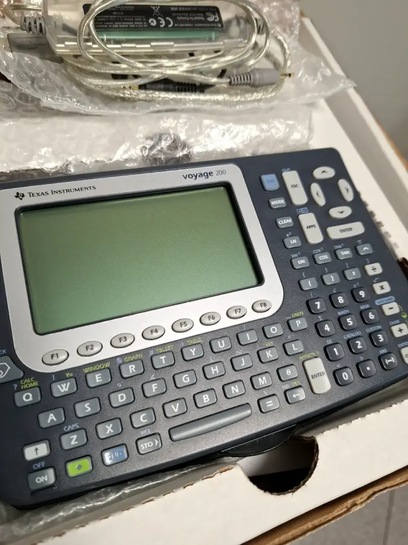 Calculadora gráfica avanzada Texas Instruments Voyage 200 - 2