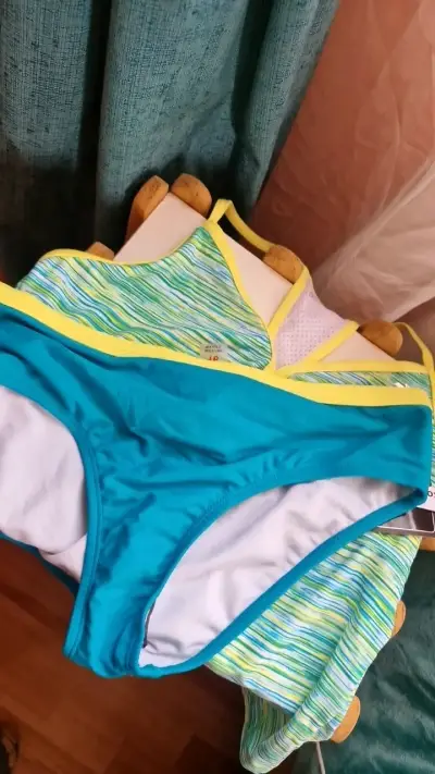 Conjunto de bikini deportivo para mujer - miniatura 2