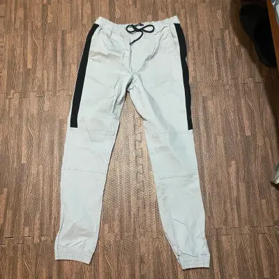 Lote de 8 pantalones y jeans para hombre - miniatura 6