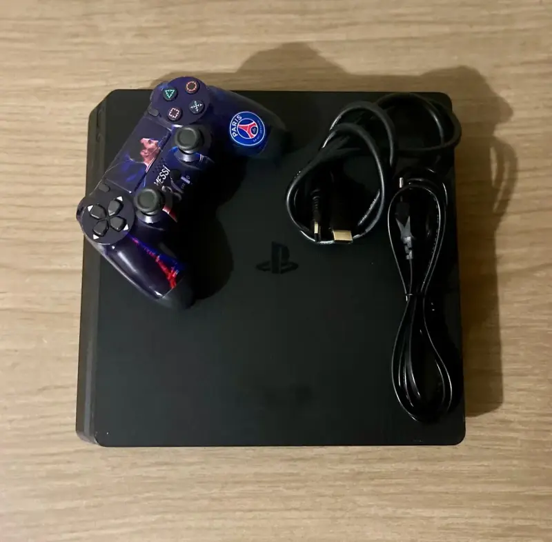 Consola PS4 con juegos y control personalizado - 2