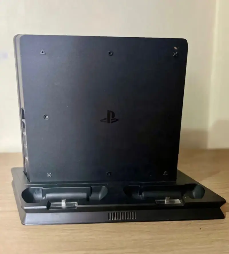 Consola PS4 con juegos y control personalizado - 3