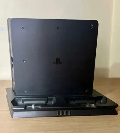 Consola PS4 con juegos y control personalizado - miniatura 3