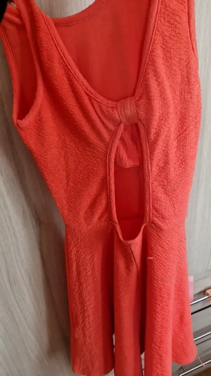 Vestido corto naranja sin mangas - 2