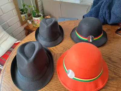Conjunto de Sombreros y Accesorios Folclóricos Chilenos - miniatura 1
