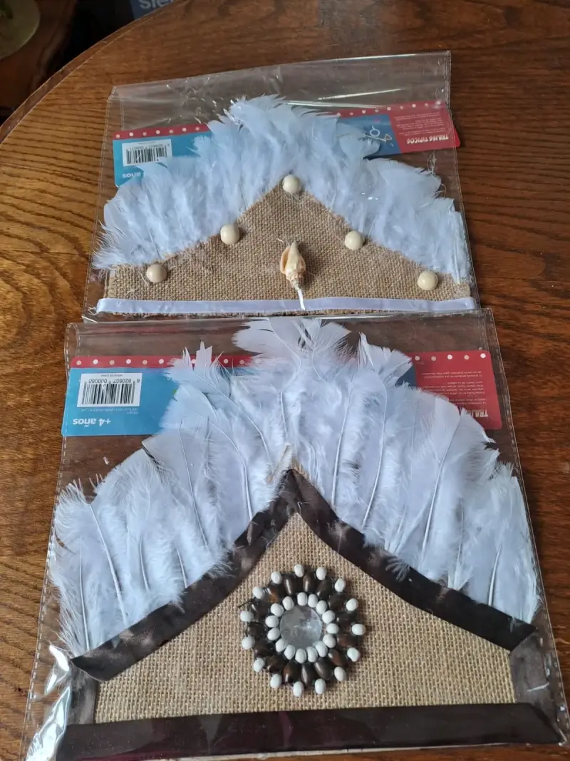 Conjunto de Sombreros y Accesorios Folclóricos Chilenos - 3