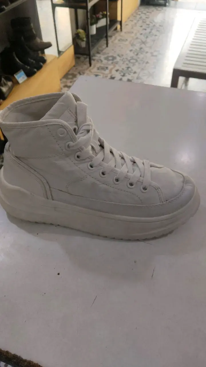 Zapatillas altas blancas unisex estilo casual - 3