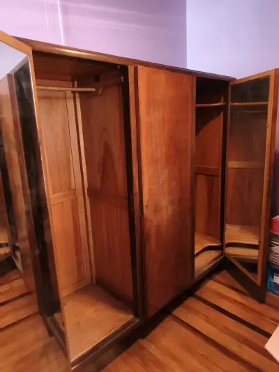 Armario de madera con espejo vintage - miniatura 3