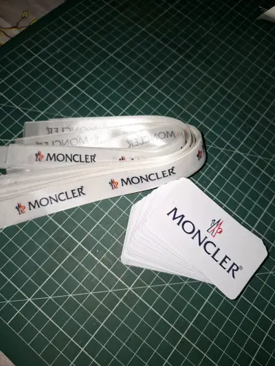 Etiquetas de tela Moncler originales - miniatura 5