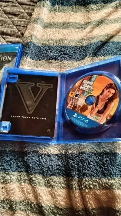 Grand Theft Auto V PS4 - miniatura 2