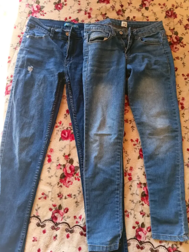 Lote de jeans para niña en varios estilos y colore