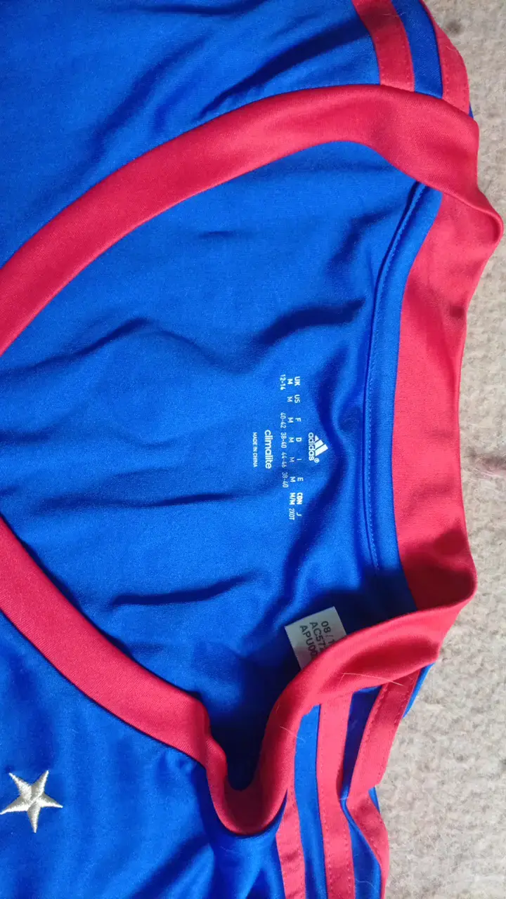 Polera deportiva de la universidad de chile - 3