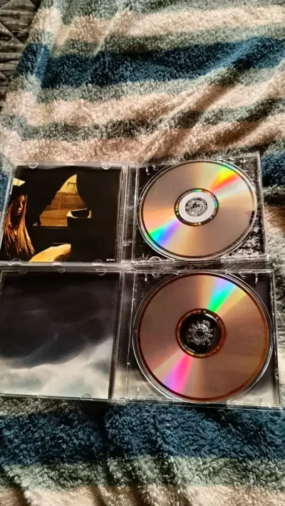 Set de 2 CDs de Korn Edición Limitada - miniatura 4
