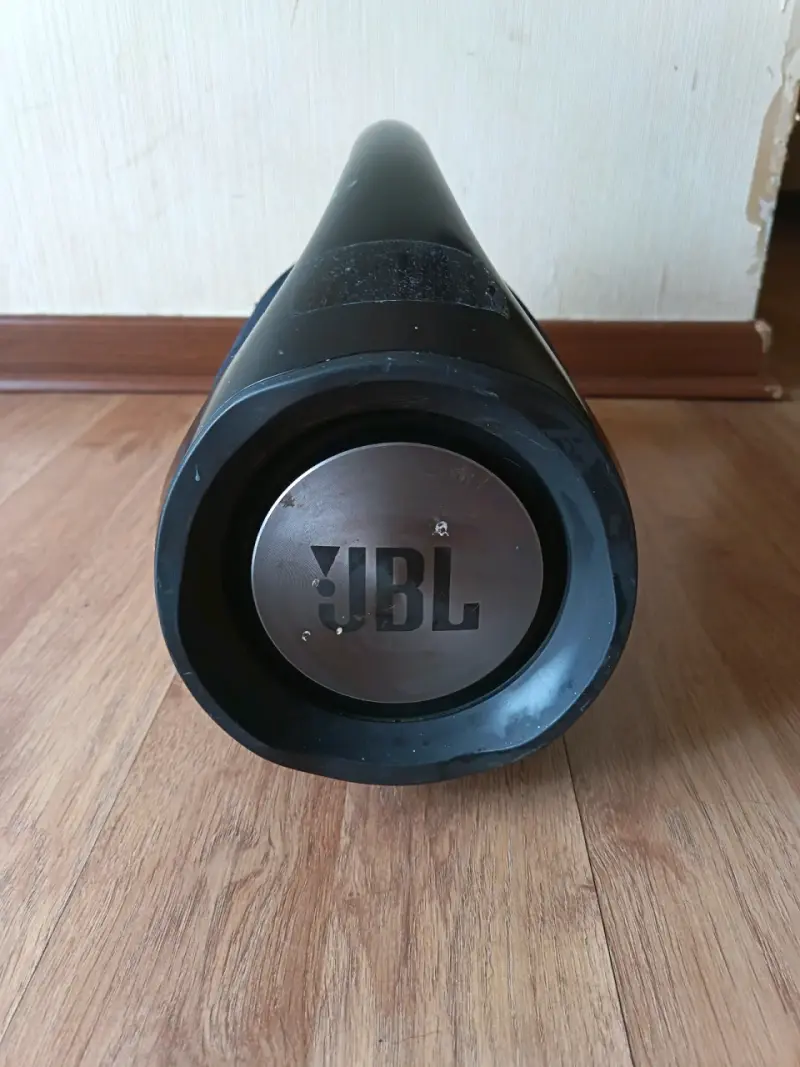 JBL Boombox - 2