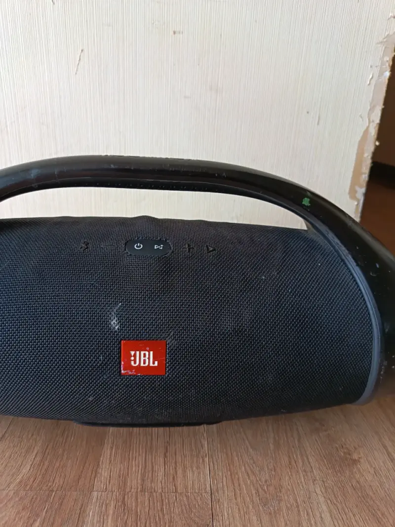 JBL Boombox - 3