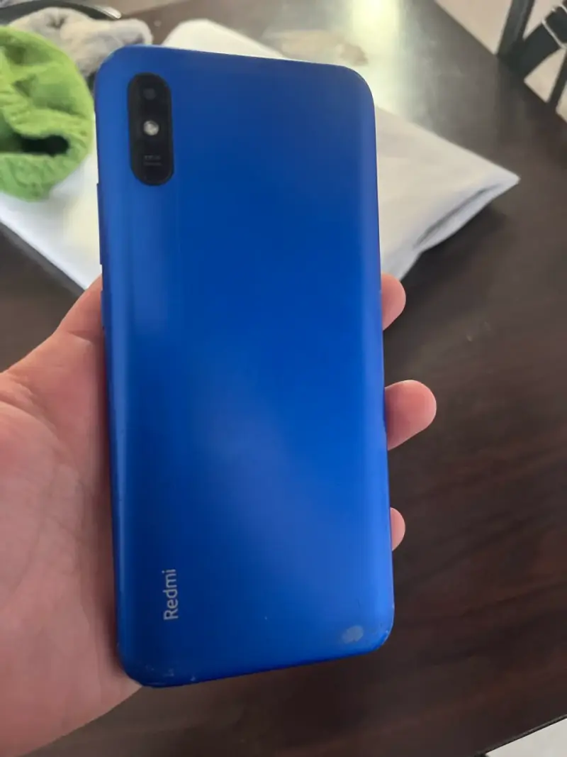 Smartphone Xiaomi Redmi azul en buen estado - 2