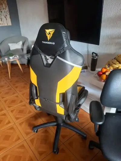 Silla Gamer ThunderX3 Negra y Amarilla - miniatura 3