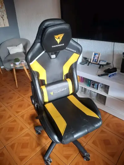 Silla Gamer ThunderX3 Negra y Amarilla - miniatura 4