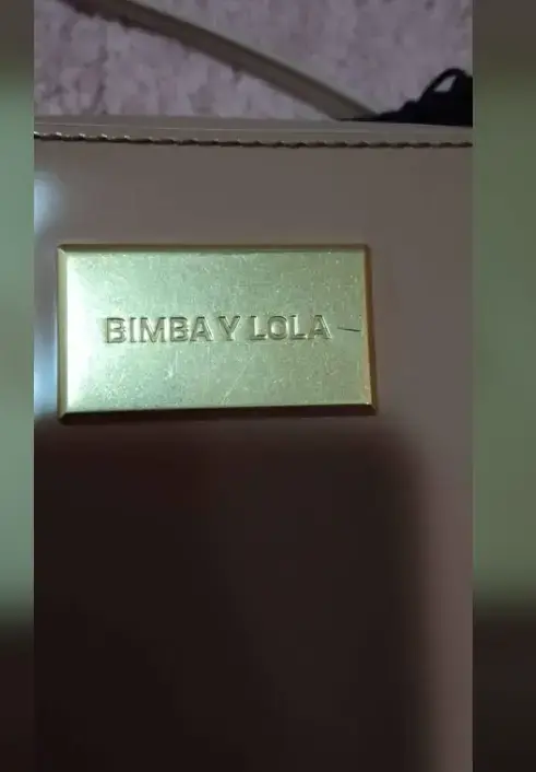 Cartera Bimba y Lola Rosa pastel con placa dorada - 2