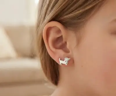 Aros de plata en forma de perro salchicha - miniatura 1
