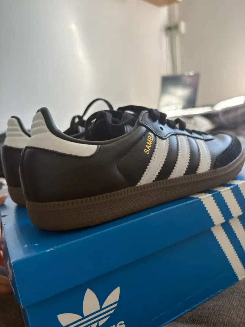 Zapatillas Adidas Samba negras clásicas - 4
