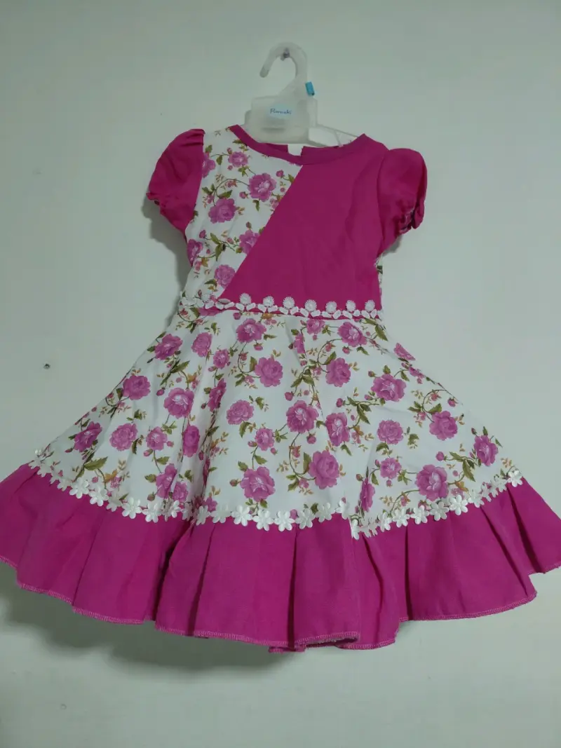 Vestido de niña para Fiestas Patrias con diseño floral - 3