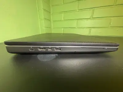 Laptop Dell Precision 7520 con cargador - miniatura 5