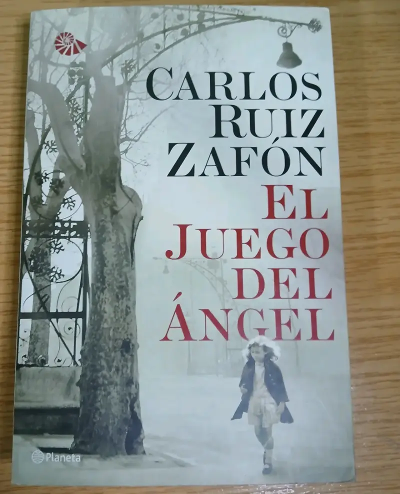 Libro 'El Juego del Ángel' de Carlos Ruiz Zafón - 1