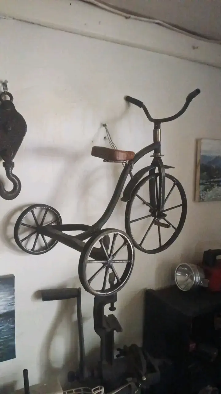 Triciclo antiguo de metal para decoración - 3
