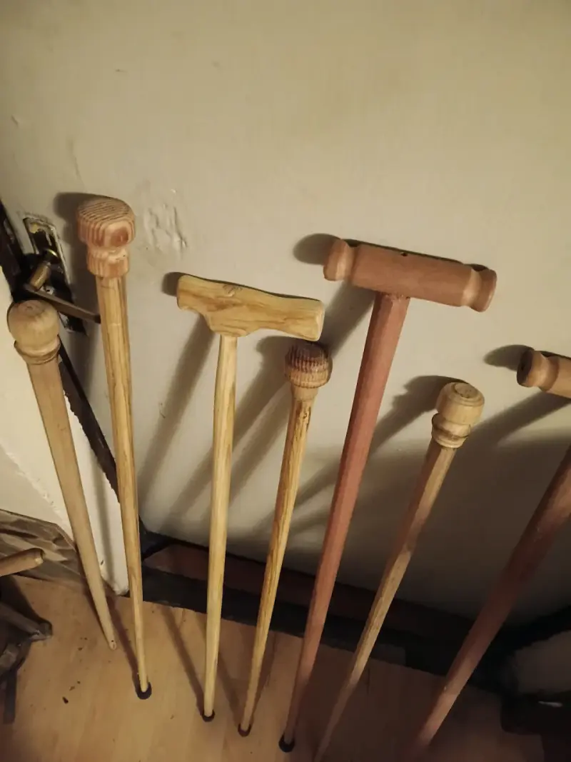 Bastones de madera para caminar artesanales - 3