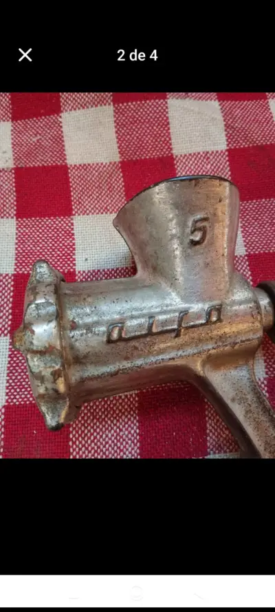 Moledor de carne manual Alfa vintage - miniatura 2