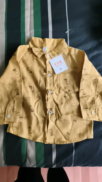 Camisa infantil estampada en dos colores - miniatura 1
