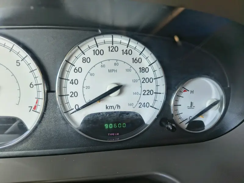 Auto Chrysler Sebring 2006 en buen estado - 3