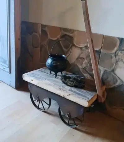 Carretilla de Madera y Metal para Jardín - miniatura 3
