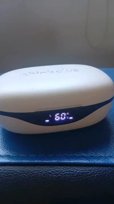Auriculares Inalámbricos Deportivos con Estuche - miniatura 2
