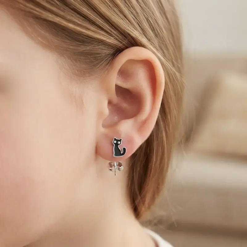 Aros de plata con diseño de gato negro - 1