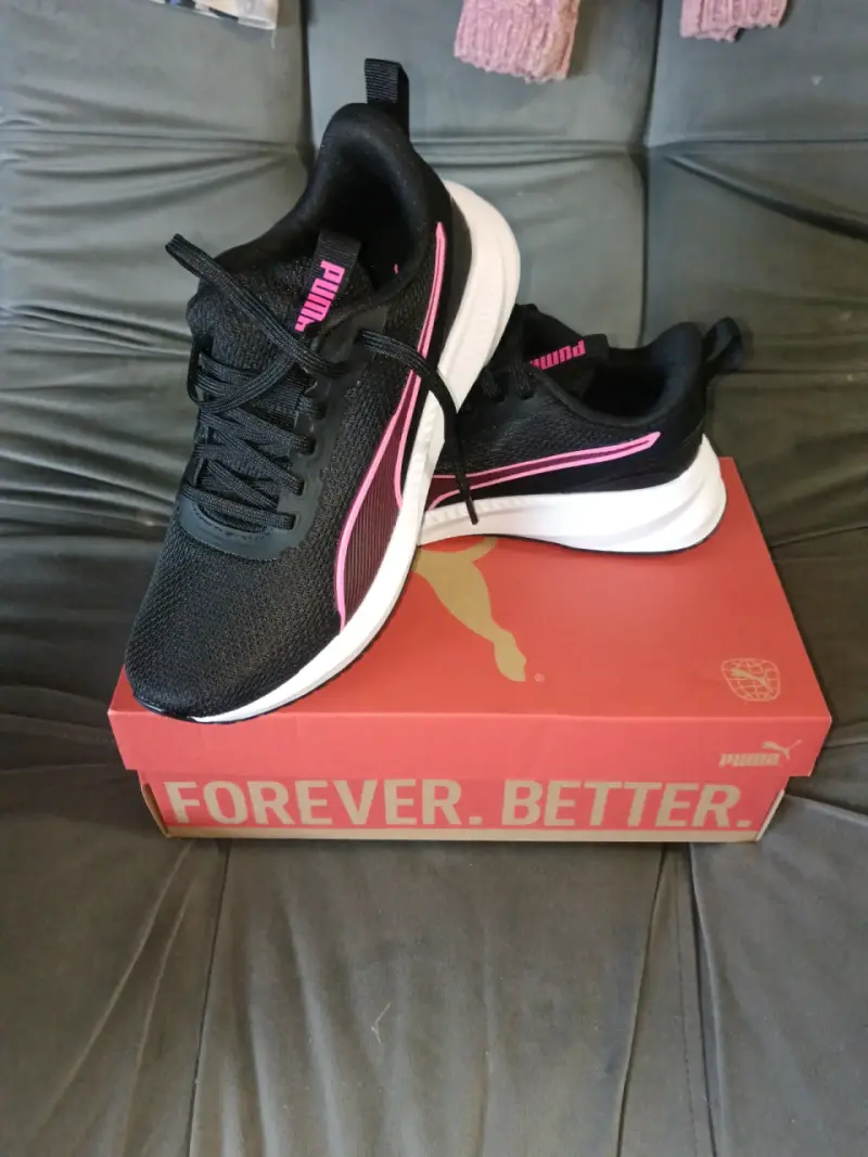 Zapatillas deportivas Puma Flyer Lite 3 negras y rosadas - 2
